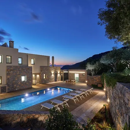 Villa Adagio With Private Eco-friendly Heated Pool